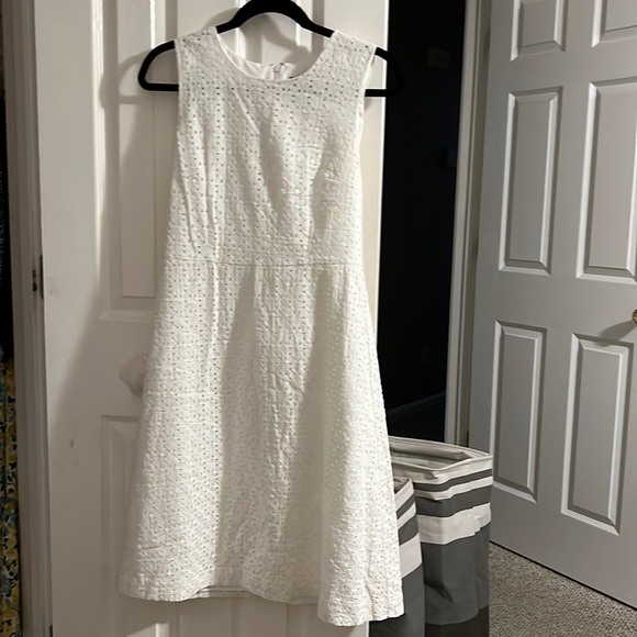 White summer dress Size 10. I’m 5’7” and it comes right below my knees. - Picture 1 of 3